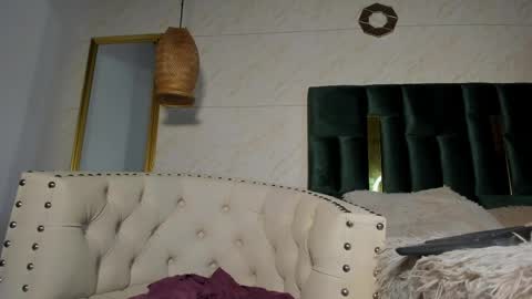 Snapshot of valetino_stonee chatting on 04.18.26 Valentino online show from 04.18.26