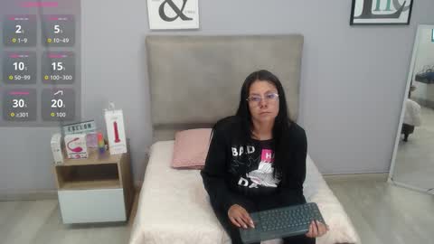 valevicious online show from 11.24.25