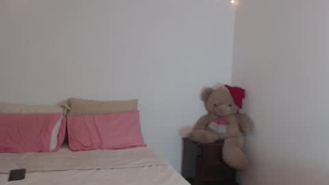 VALIENTE  online show from 04.16.26