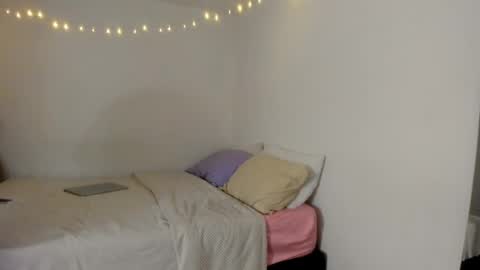 Snapshot of valientegirl_ chatting on 05.24.26 VALIENTE online show from 05.24.26