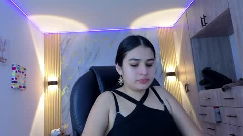 Snapshot of valkiria_eup chatting on 04.14.26 valkiria_eup online show from 04.14.26