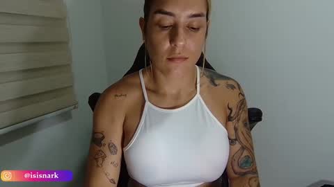 Snapshot of valkyriarose chatting on 09.17.25 Isis online show from 09.17.25