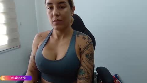 Snapshot of valkyriarose chatting on 09.19.25 Isis online show from 09.19.25