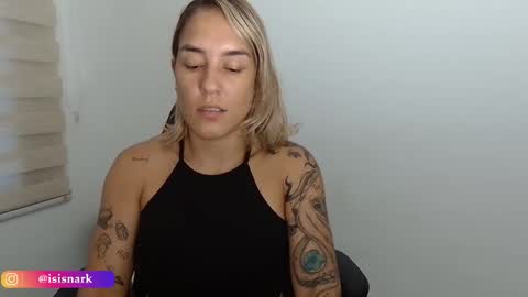 Snapshot of valkyriarose chatting on 10.03.25 Isis online show from 10.03.25