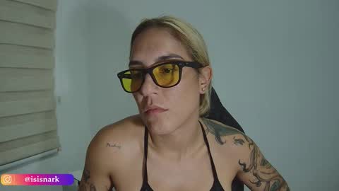 Snapshot of valkyriarose chatting on 11.28.25 Isis online show from 11.28.25