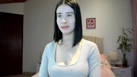 Macarena online show from 10.11.25