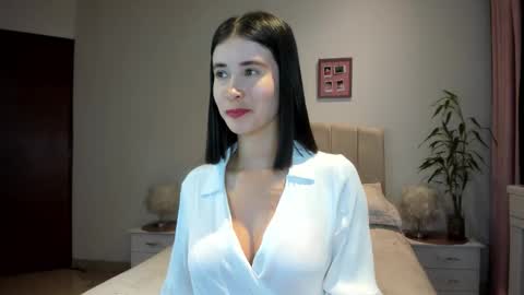 Macarena online show from 04.14.26