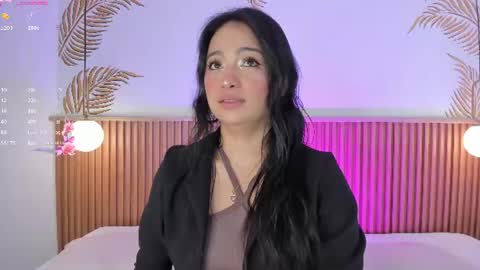 Snapshot of valleriie_ chatting on 06.21.26 valleriie_ online show from 06.21.26