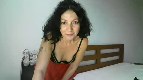 Snapshot of valleriwind chatting on 02.18.26 ValleriWind online show from 02.18.26