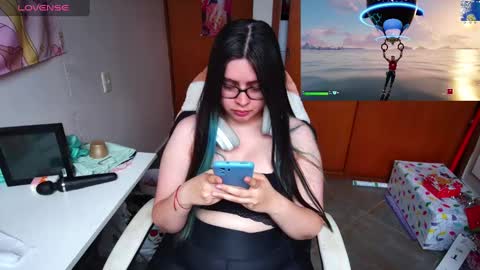 Im Violet online show from 12.19.24