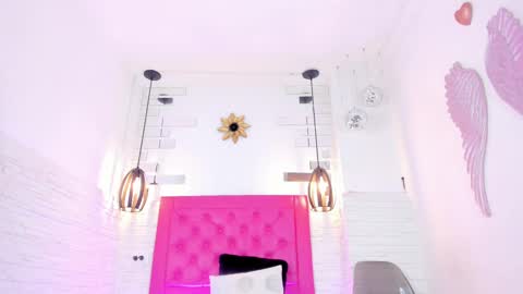 Vallolet Peach  online show from 02.14.25