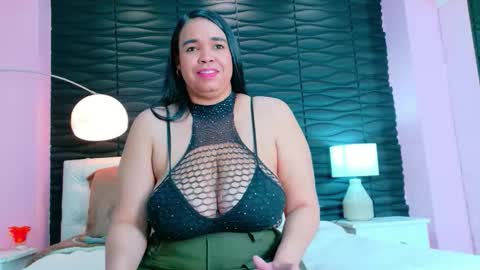 Snapshot of valrery_roussex chatting on 11.04.25 Valery online show from 11.04.25