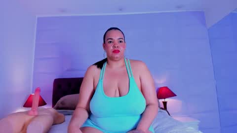 Snapshot of valrery_roussex chatting on 11.20.25 Valery online show from 11.20.25