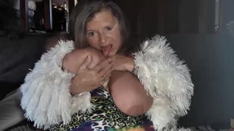 Snapshot of vampwoman chatting on 01.30.25 vampwoman online show from 01.30.25