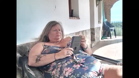 Snapshot of vampwoman chatting on 02.14.25 vampwoman online show from 02.14.25