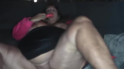 Snapshot of vampwoman chatting on 02.18.25 vampwoman online show from 02.18.25