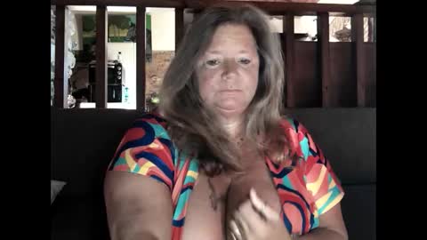 Snapshot of vampwoman chatting on 02.26.25 vampwoman online show from 02.26.25