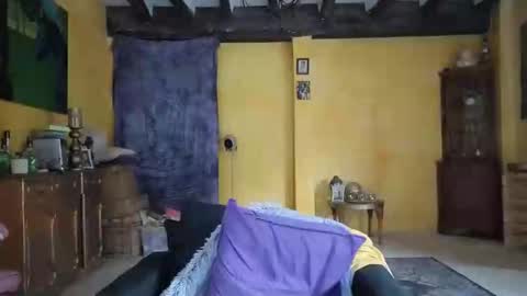 Snapshot of vampwoman chatting on 11.05.25 vampwoman online show from 11.05.25