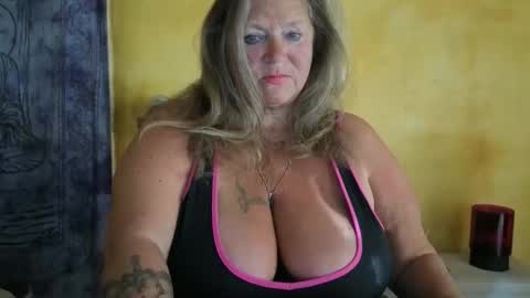 vampwoman online show from 04.01.26