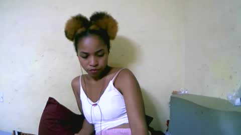 vanah344375 online show from 10.15.25