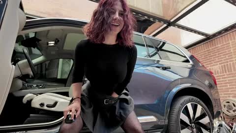 Snapshot of vanandjuani chatting on 02.25.26 vanessa online show from 02.25.26