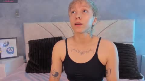 vane_grey online show from 07.19.26