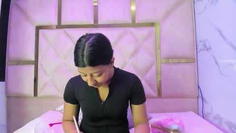 Snapshot of vanelin18 chatting on 02.11.26 Vane online show from 02.11.26