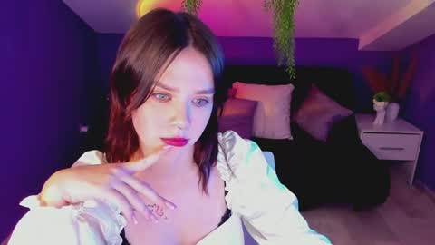 Polly online show from 09.15.25