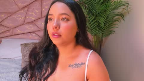 Snapshot of vanesa_velle chatting on 02.19.26 vanesa_velle online show from 02.19.26