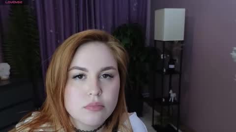 Snapshot of vanesaginger chatting on 03.27.26 vanesaginger online show from 03.27.26