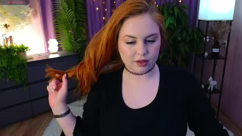 Snapshot of vanesaginger chatting on 04.12.26 vanesaginger online show from 04.12.26