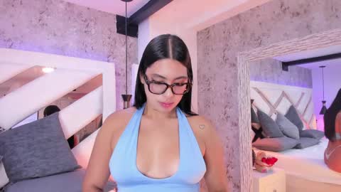 Snapshot of vanessa_rain_ chatting on 05.27.26 Vanessa online show from 05.27.26
