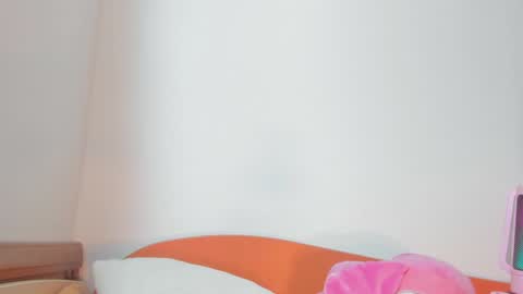 vanessaadol online show from 12.18.24