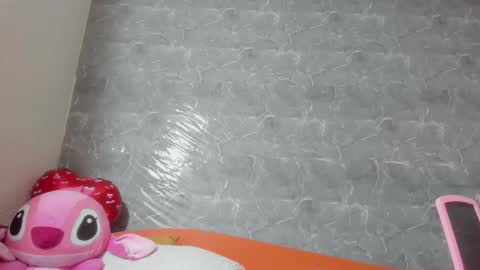 vanessaadol online show from 03.04.25