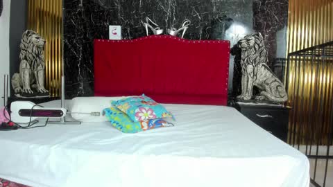 Vanessa Hard online show from 04.06.26