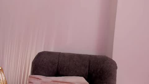 vanessajohnsonn online show from 05.22.26