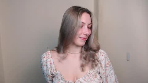 Vanessa online show from 04.10.26