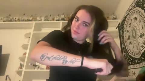 vanessaluvs2play online show from 09.28.25