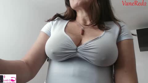 Vanesared2 online show from 11.19.25