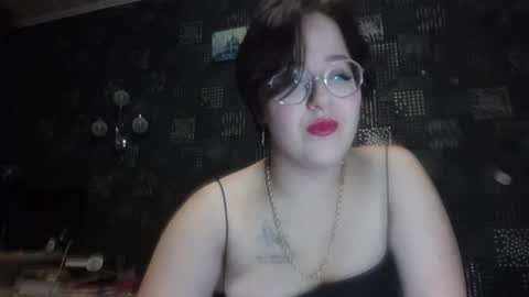 Snapshot of vanessashadow chatting on 09.30.25 vanessashadow online show from 09.30.25