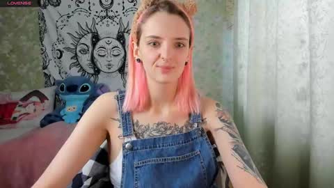 Snapshot of vanilla_arya chatting on 01.11.25 Adelina online show from 01.11.25