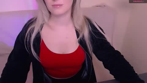 Mia online show from 11.27.25