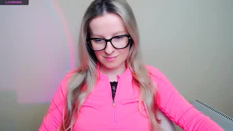 Mia online show from 02.11.26