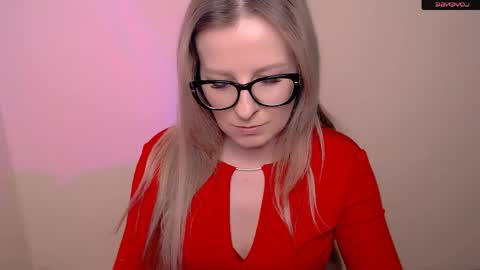 Mia online show from 04.18.26