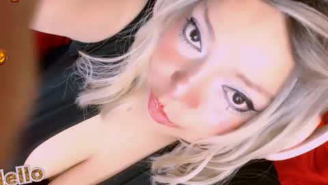 Snapshot of vanne_amet chatting on 10.16.25 free follow me online show from 10.16.25