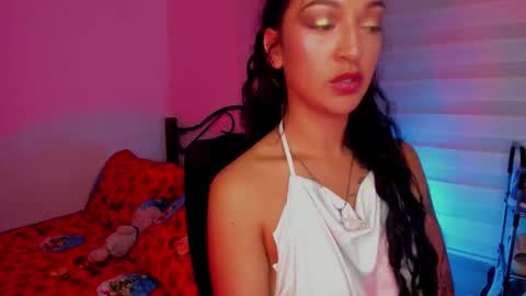 Snapshot of vannegoddess chatting on 12.02.25 vannegoddess online show from 12.02.25