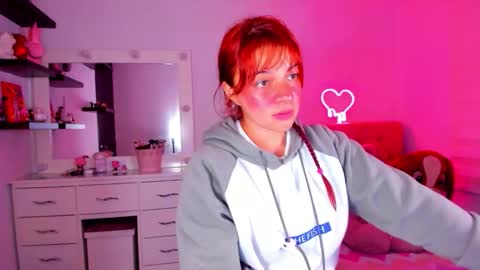 Snapshot of vannessa_shy chatting on 06.07.26 Vanesa online show from 06.07.26