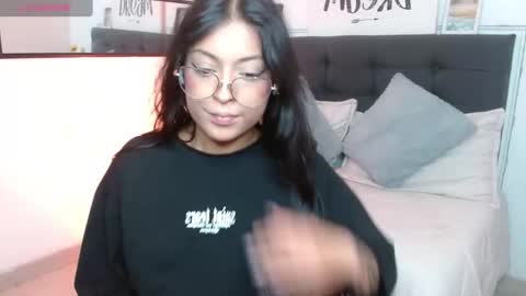 vane online show from 10.15.25