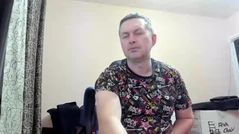 vano_822 online show from 10.10.25