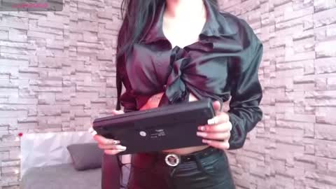 Snapshot of vanse_lust chatting on 03.07.25 Karuna online show from 03.07.25